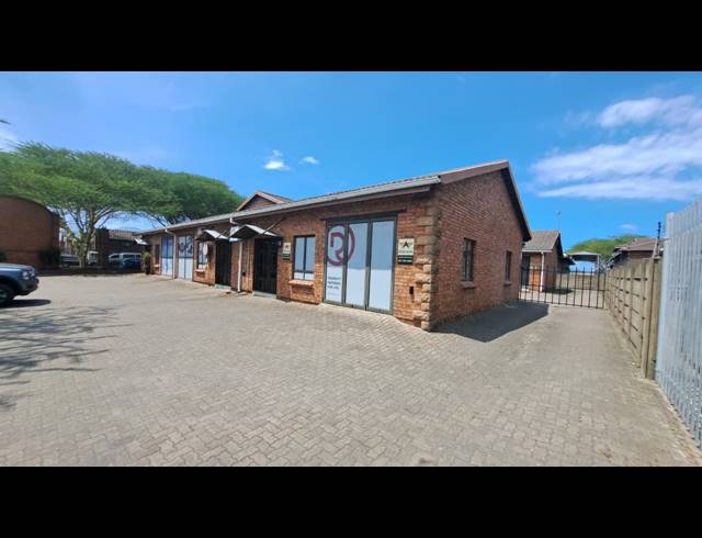 83M² OFFICE TO LET IN RICHARDS BAY CENTRAL